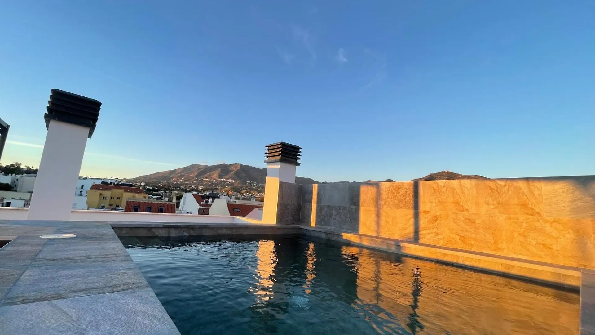Luxury Penthouse With Pool Near Fuengirola Beach